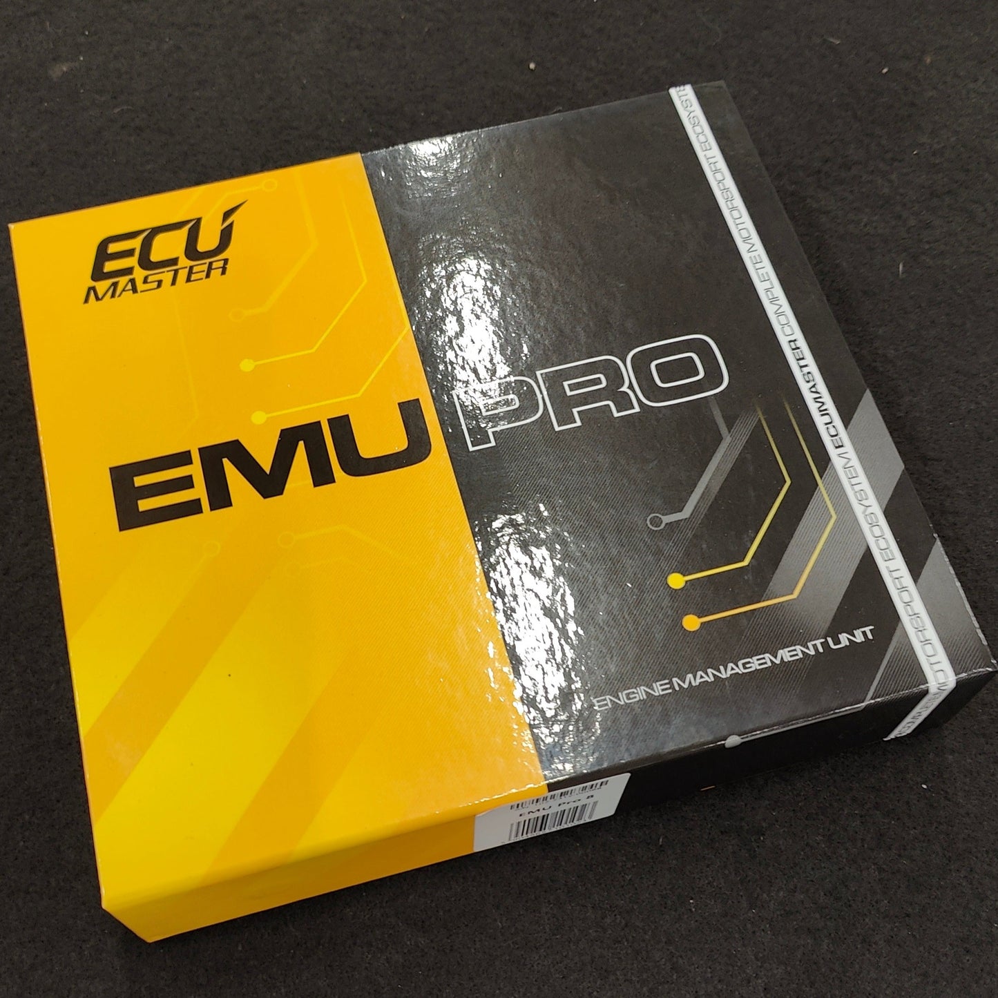 Ecumaster EMU Pro 8 - moottorinohjausyksikkö